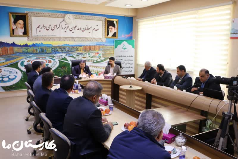 تکریم-مهندس-حمیدرضا-رحیمی-و-معرفی-دکتر-احمدی-به-عنوان-سرپرست-شرکت-عمران-بهارستان